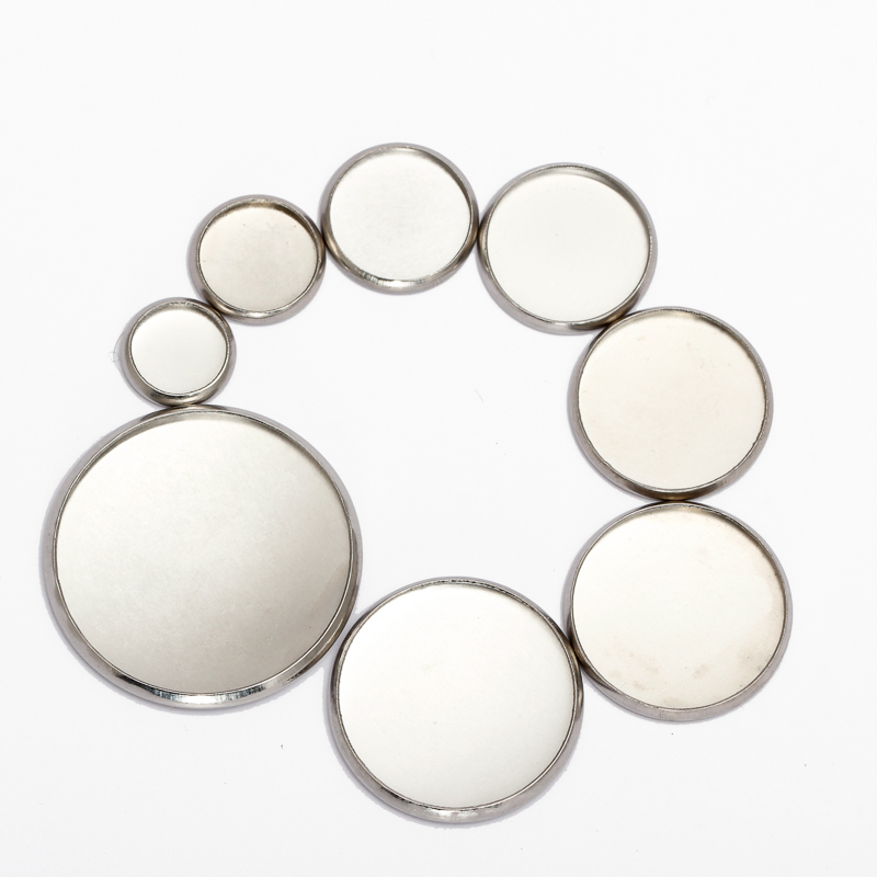 ステンレス製の丸いベゼルのカボショントレイ,20個,白いベー - Bezels Set Pendant のレビューと価格